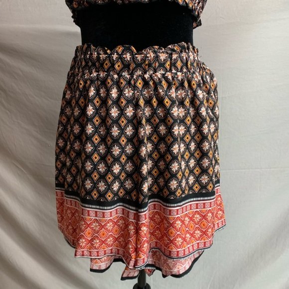 Floral & Geo Print Tube Top & Shorts 2 Pc Set - Picture 9 of 9